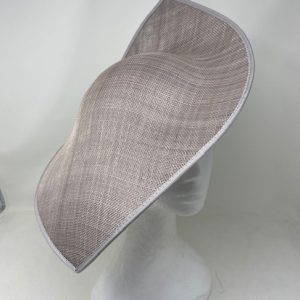 18" Double Pointed Saucer